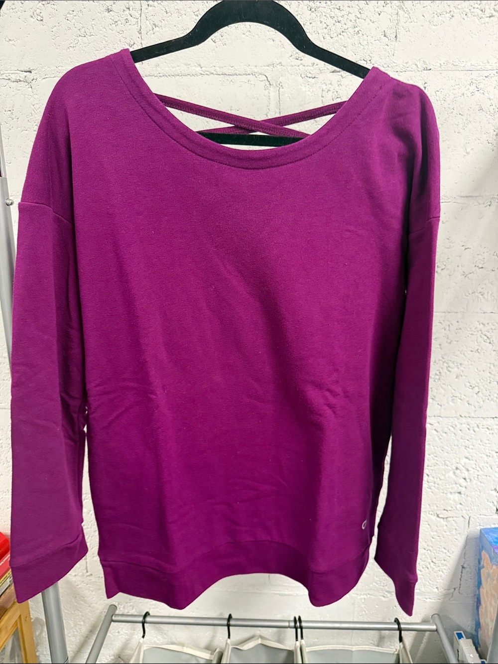 GAPFit Women's Purple Long-Sleeve Cross-Back Sweatshirt Large NEVER WORN